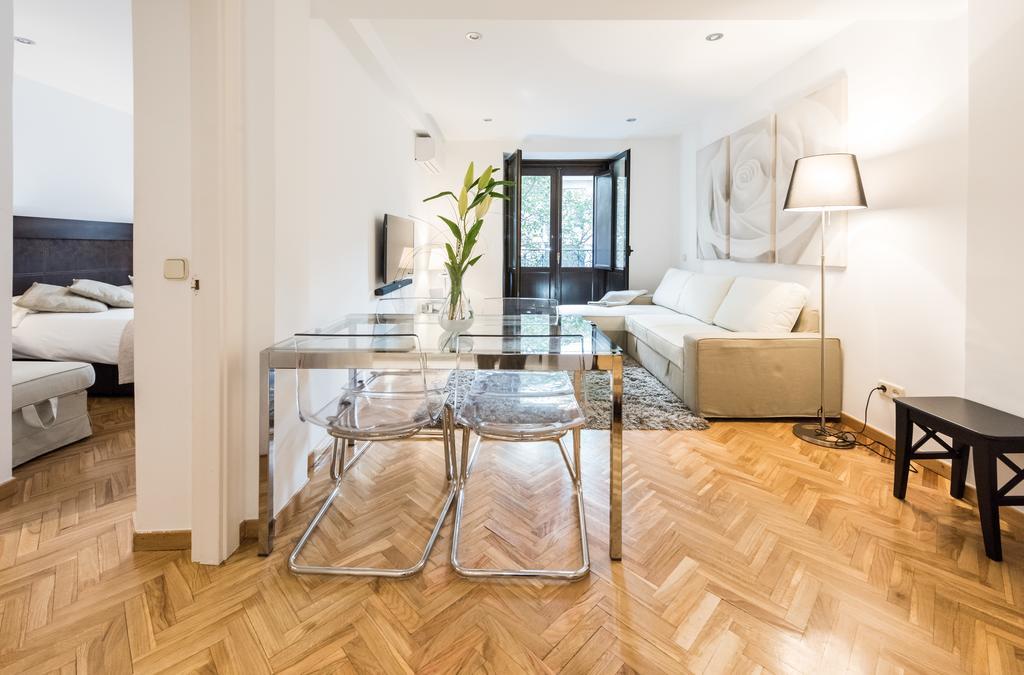 Malasana Boutique Apartment มาดริด ภายนอก รูปภาพ