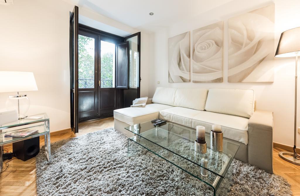 Malasana Boutique Apartment มาดริด ภายนอก รูปภาพ