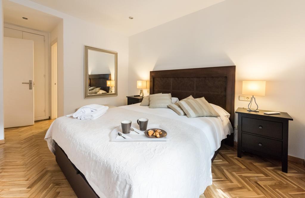 Malasana Boutique Apartment มาดริด ภายนอก รูปภาพ