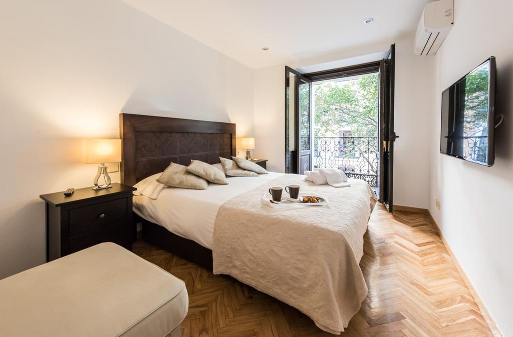 Malasana Boutique Apartment มาดริด ภายนอก รูปภาพ